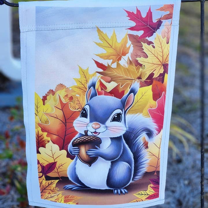 Efterår Egern Haveflag for engroshandel hos Carolina Coast Home and Body