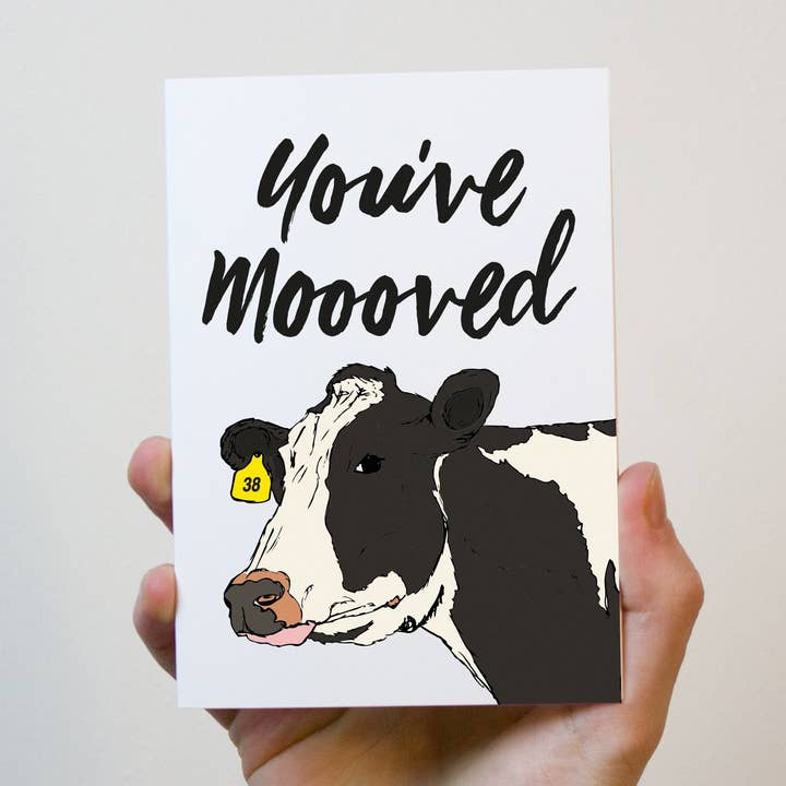 Umgezogenes Haus Kuh Pun für den Großhandel von Freckle and Specs