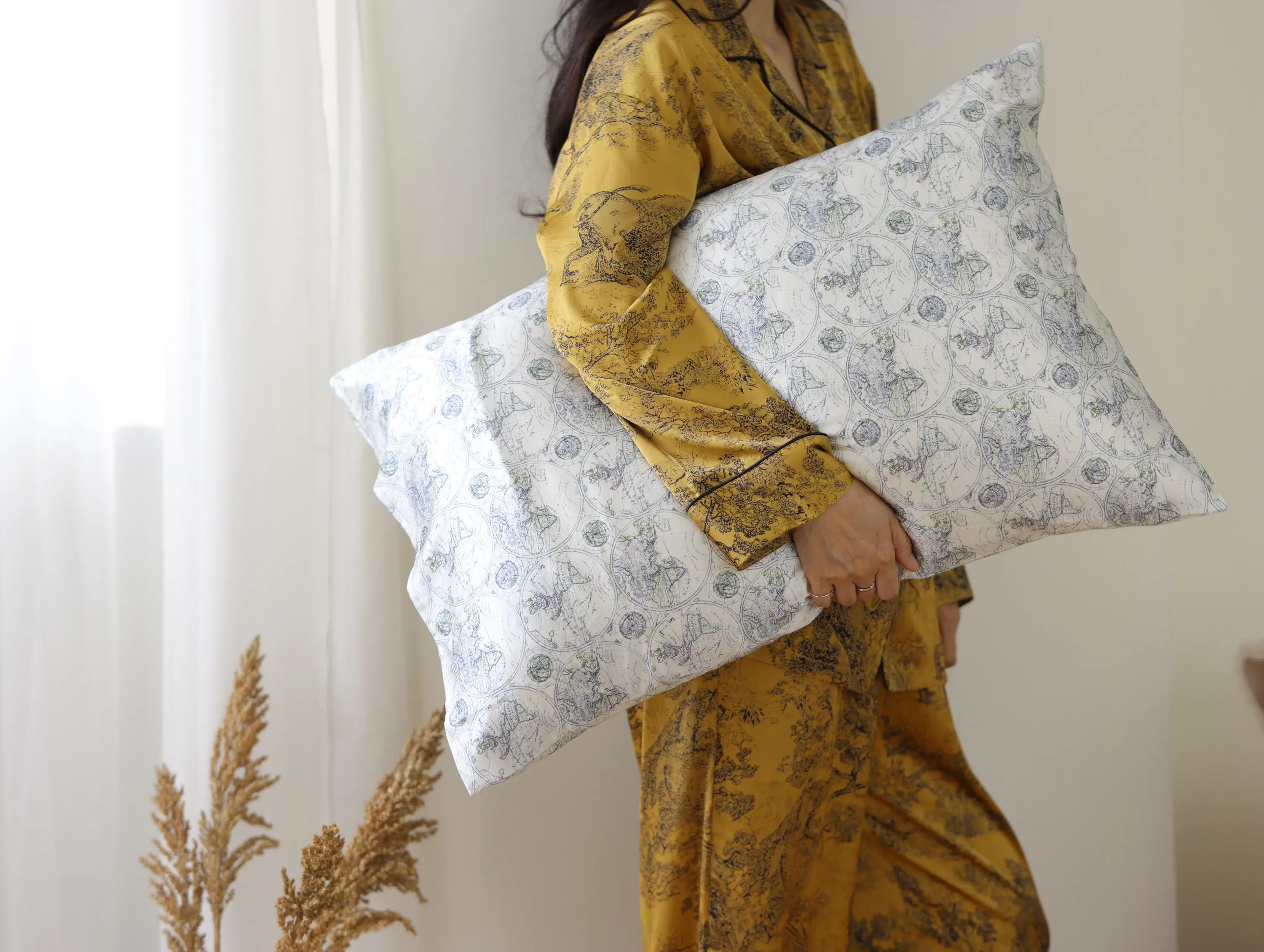 Lian Collection – wholesale Bedding pillowcase/sham – World Map Silk Pillowcase – 22 Momme Mulberry Silk 7