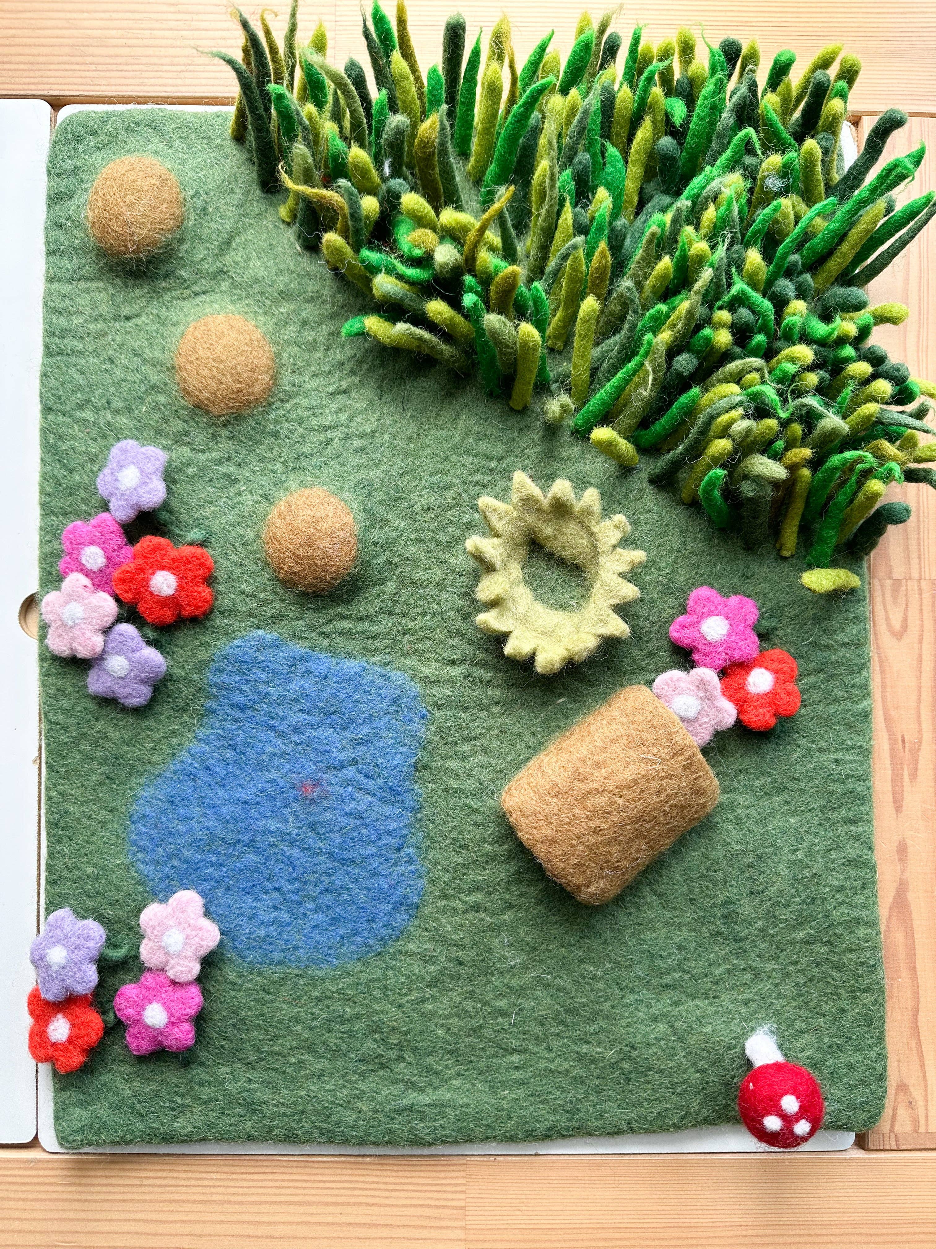 Sewing Seeds Play – wholesale Play mat – Kids & baby – Felted Backyard Bug Play Mat - Mat Only0