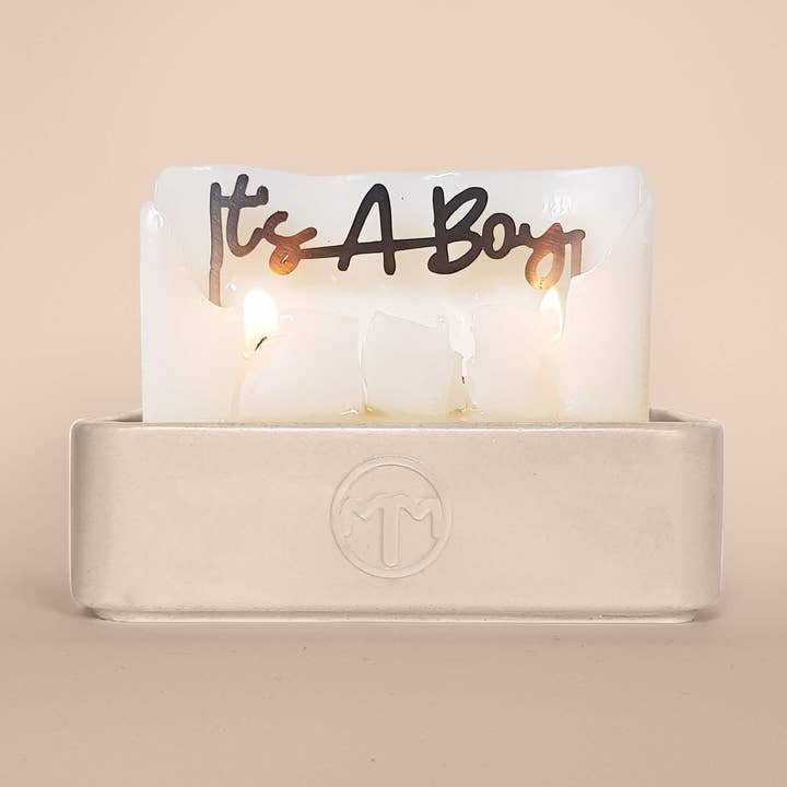 É uma vela escondida da mensagem do menino por atacado de Melting Messages