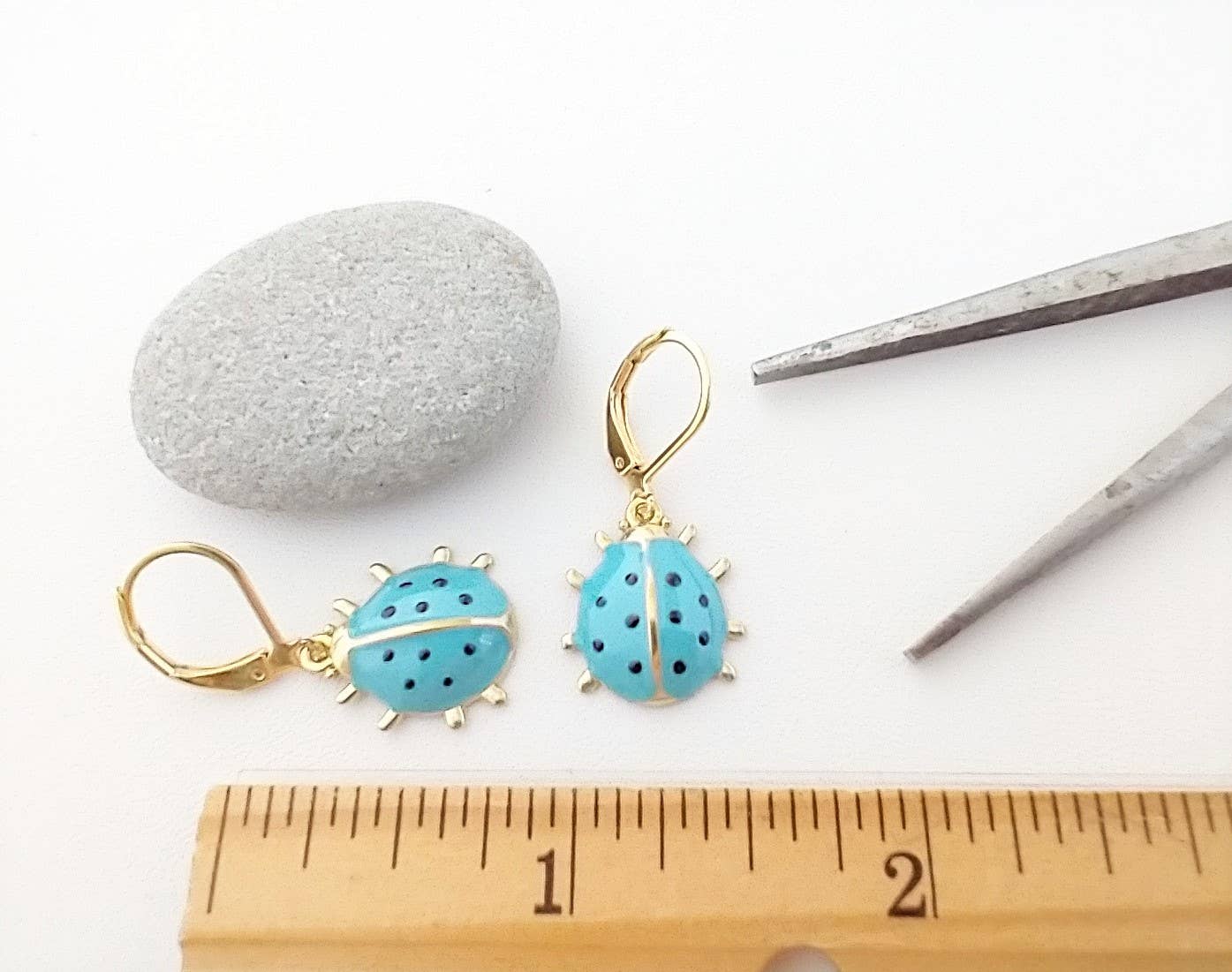 Piccadilly Pendants - Wholesale Hangende/ronde oorbellen - Oorbellen met lieveheersbeestjes, Blauwe Lady Bug oorbellen, Oorbellen in de natuur2