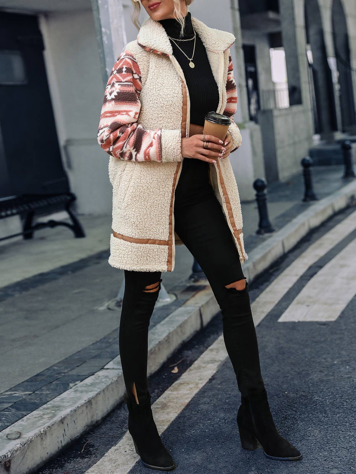 HIDDENBRAND - Wholesale Fur/Faux Fur Coat - Women's - Aztec patchwork sherpa zip coat16