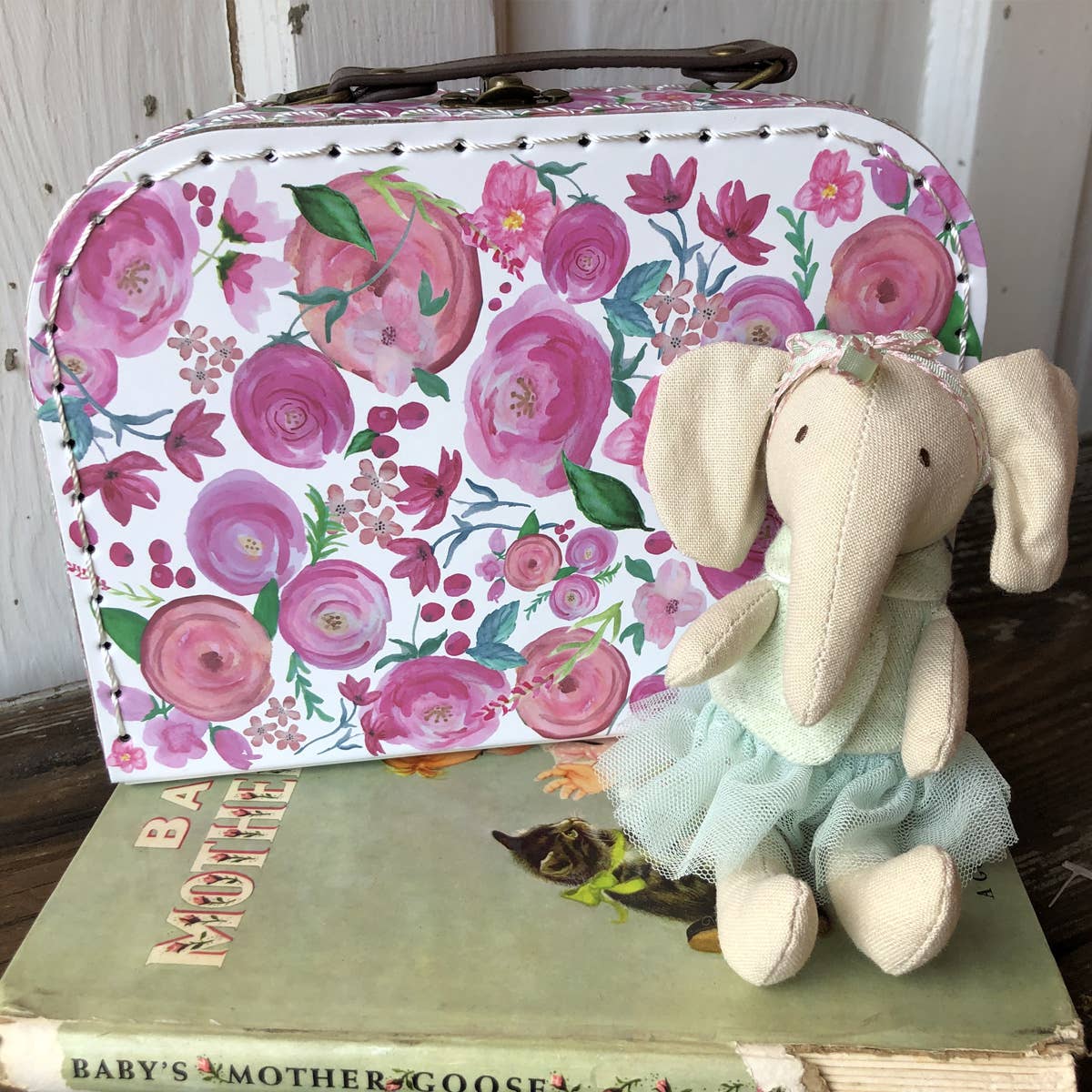 Knollwood Lane - Wholesale Decorative box - Floral Paper Suitcase3