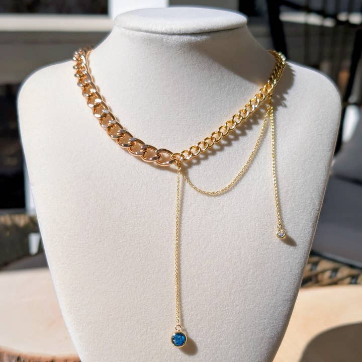 Guldblandet, kraftig kædehalskæde med opaldråbe – koboltblå for engroshandel hos TillyPad Studios