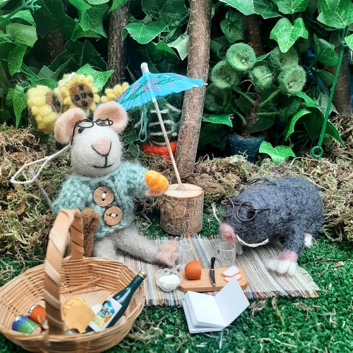 Felt So Good β wholesale Ornament β Handmade Felt Hanging Biodegradable Mole with Specs Decor4