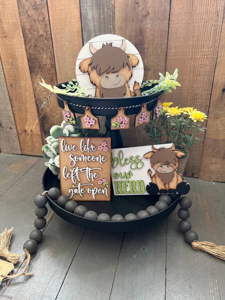Kit de plateau Highland Cow Tier, kit de décoration, bricolage pour la vente par Rustic Home Co LLC