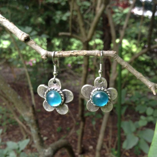 Volare - Vente Boucles d'oreilles pendantes - 55235 Boucles d'oreilles Fleur avec cabochon en verre mat0