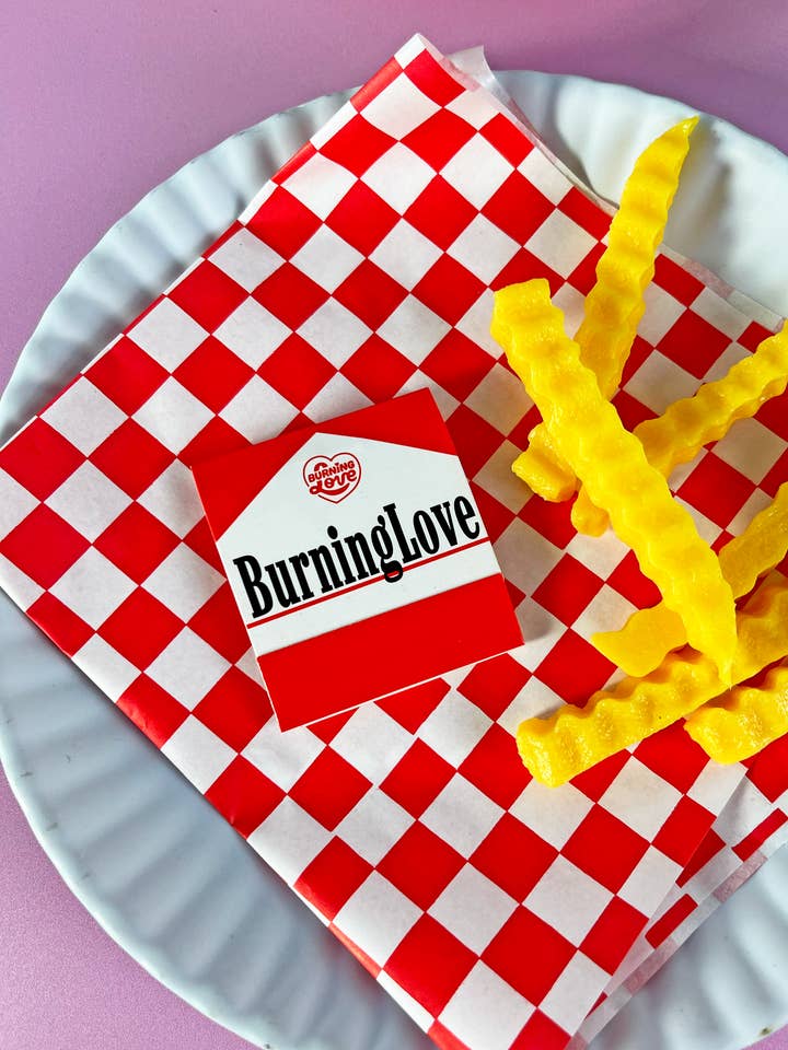 Allumette pour cigarettes pour la vente par A Shop of Things