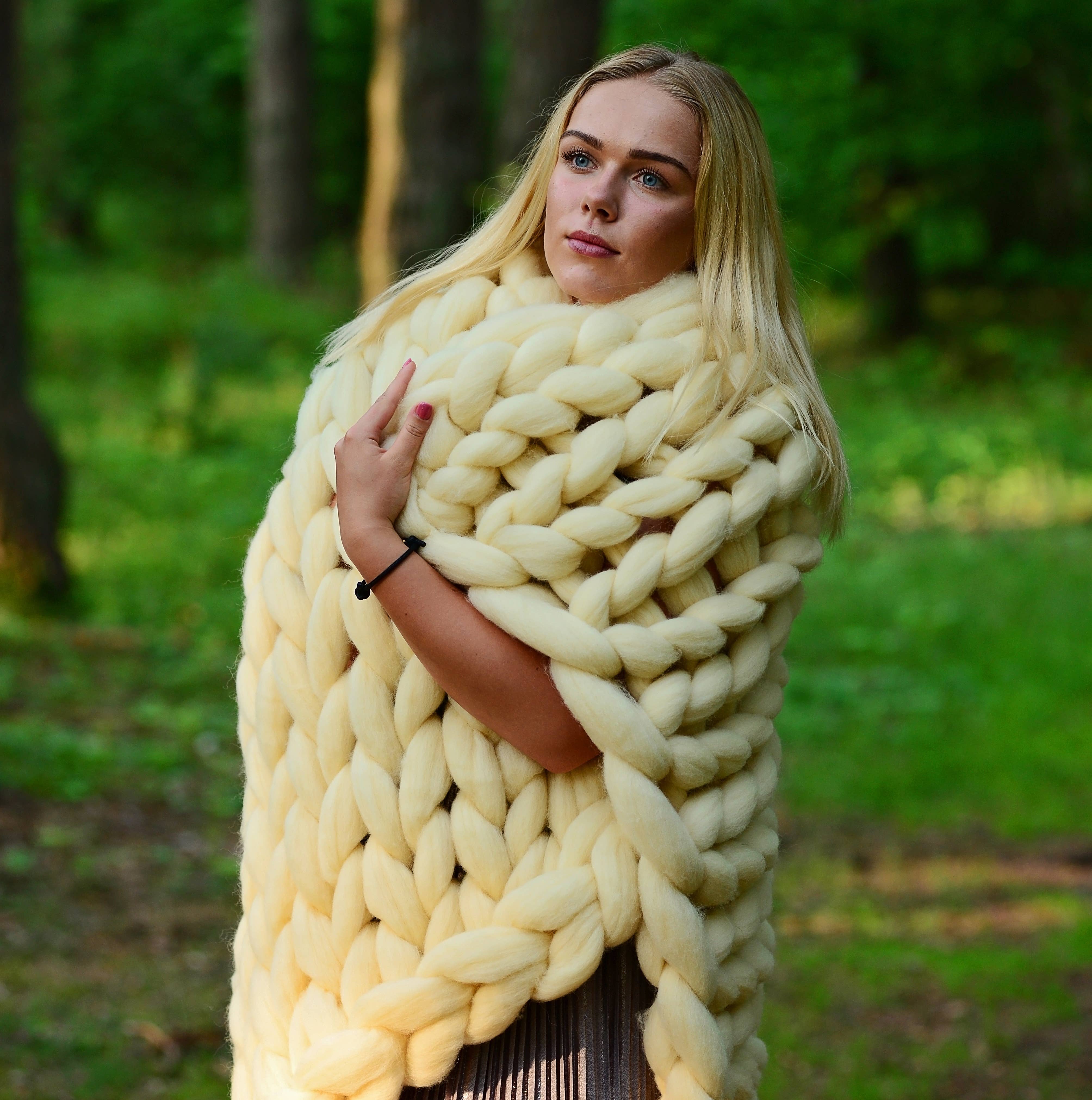 Chunky Wool Studio - Wholesale Throw Blanket - Handmade Chunky Knit Blankets20