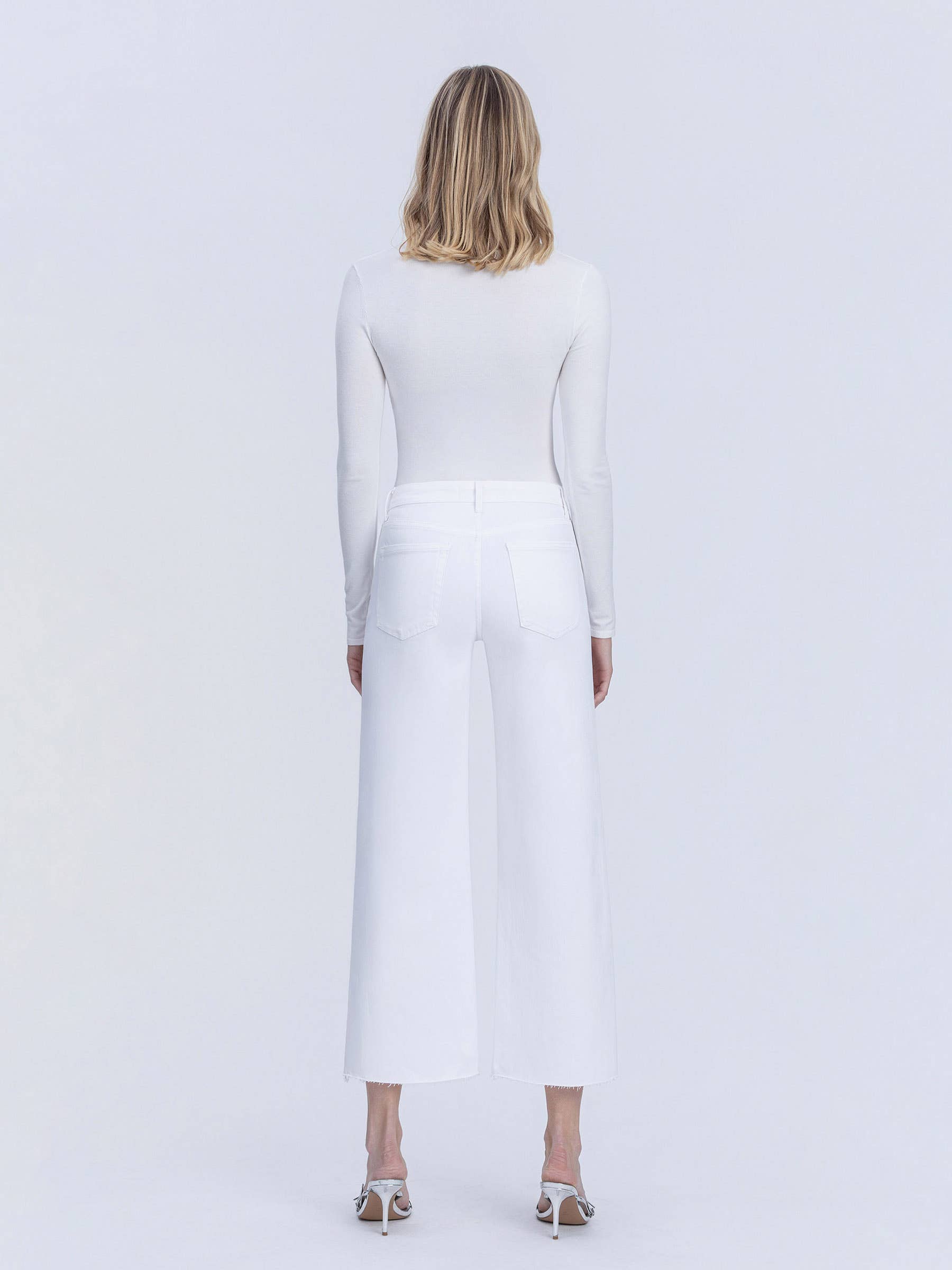 HIGH RISE OPTIC WHITE CROP WIDE LEG JEANS T5894WH for wholesale on Faire5