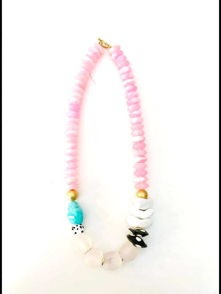 Midi Kort Harts Pärla Afrikanskt Ben & Återvunnet Glas Rosa för wholesale av GentrybyJenna