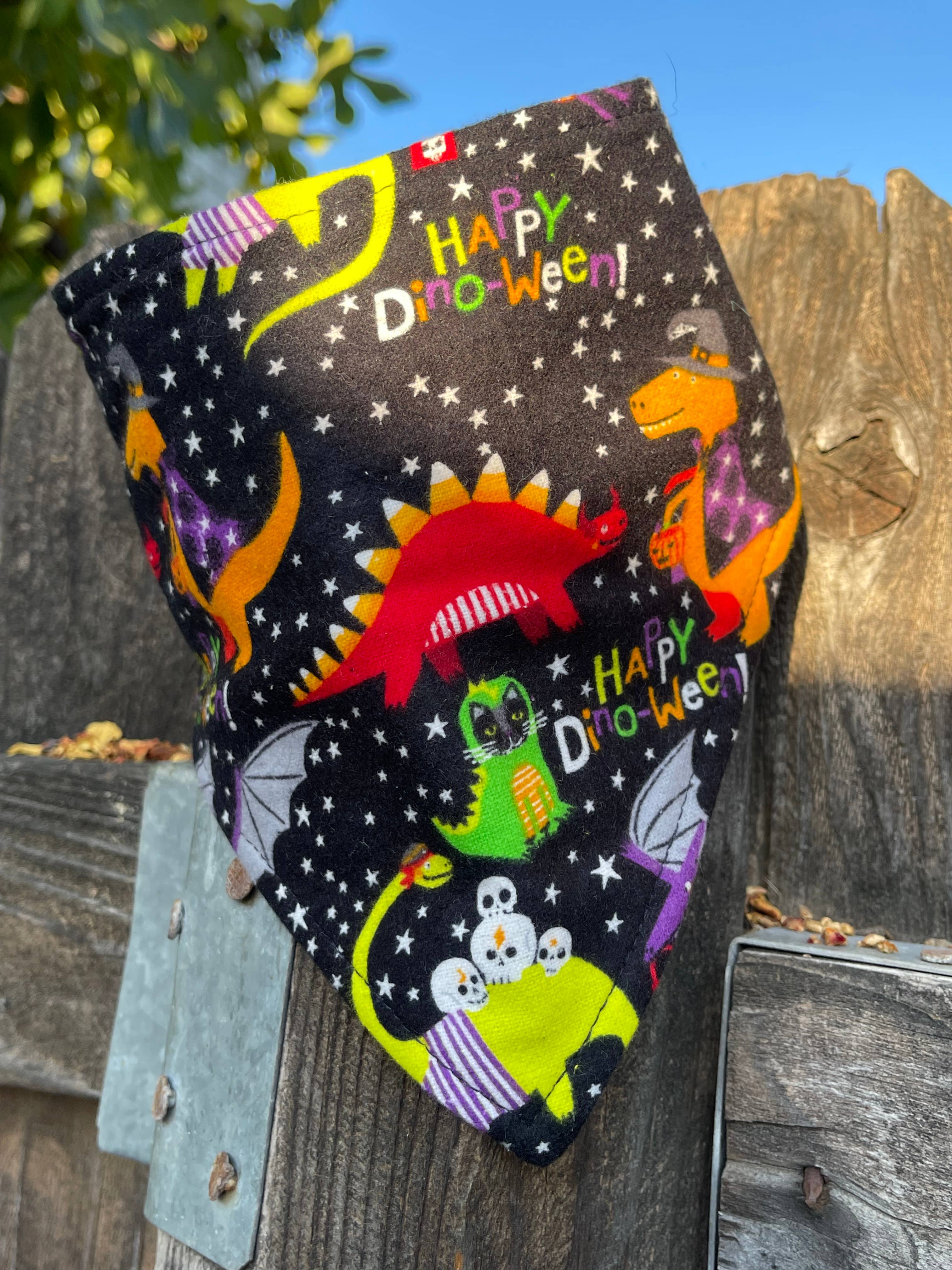 Very Vintage Designs - Wholesale Pet Bandana - Dog - Happy Dinoween – Halloween Dinosaur Dog Bandana – Snap Scarf3