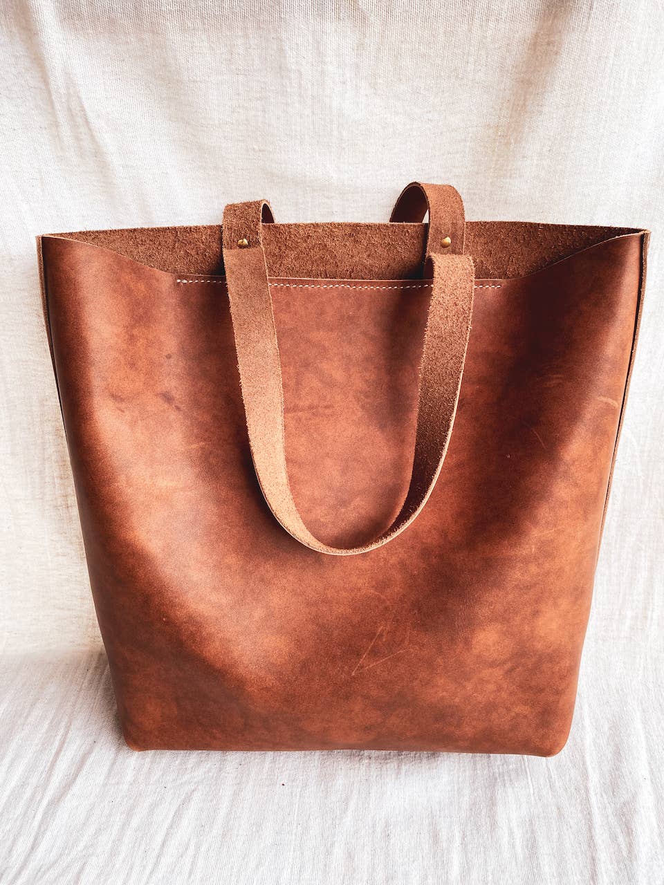 Middleyak Leather Co. - Wholesale Tote Bag - Women's - Hallie Large Leather Tote15