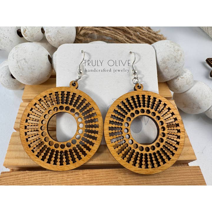 Brincos de madeira leve feitos à mão em madeira de qualidade por atacado de Truly Olive
