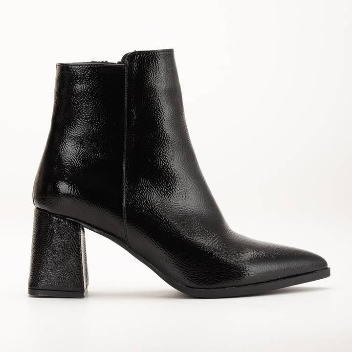 Edith - Bottines noires vernies pour la vente par Prologue Shoes