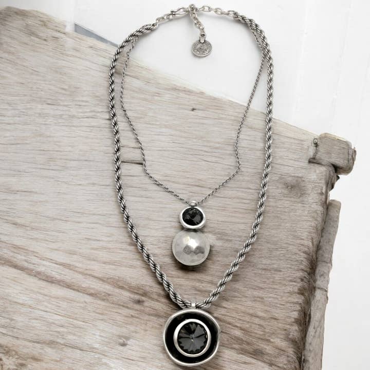 The Ancient Bazaar Jewelry & Accessories - Vendita all'ingrosso Collane a bavaglio - Articolo n. 1590-75G - Collana in peltro