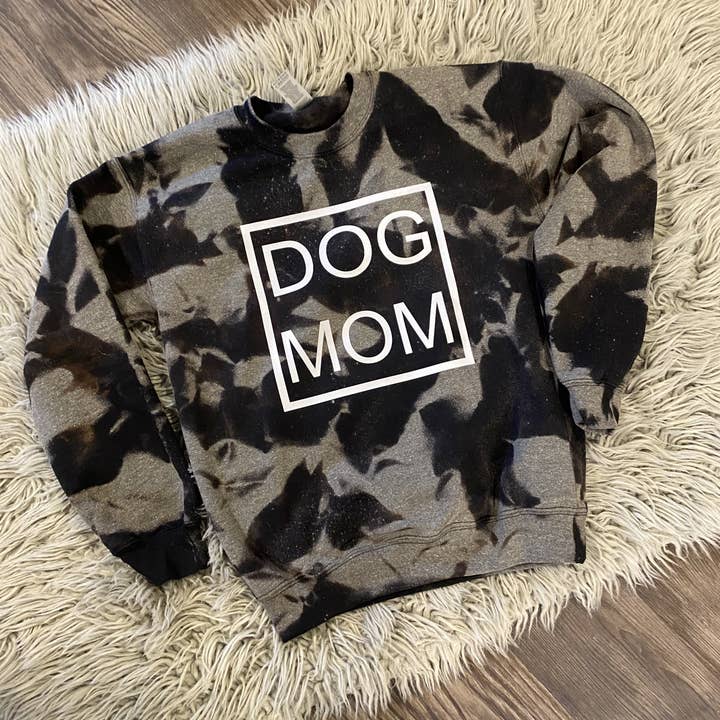 Moletom descolorido Dog Mom por atacado de rustikcreation