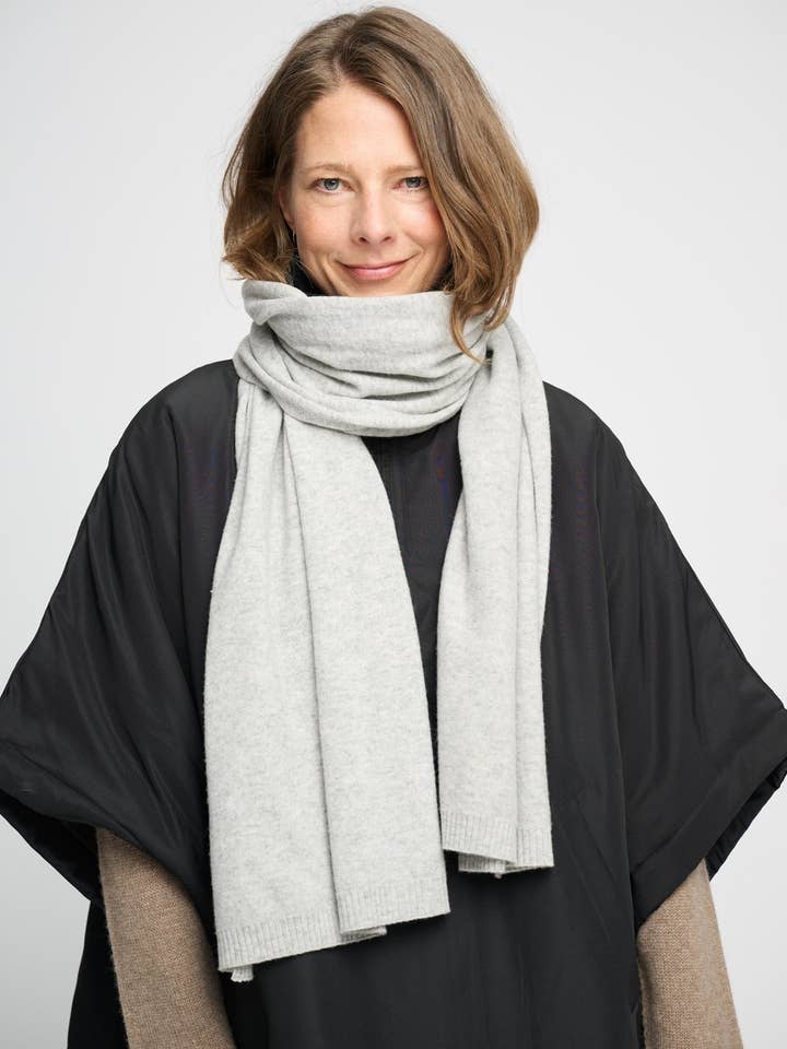 sciarpa grande in merino per la vendita all'ingrosso da parte di moshi moshi mind