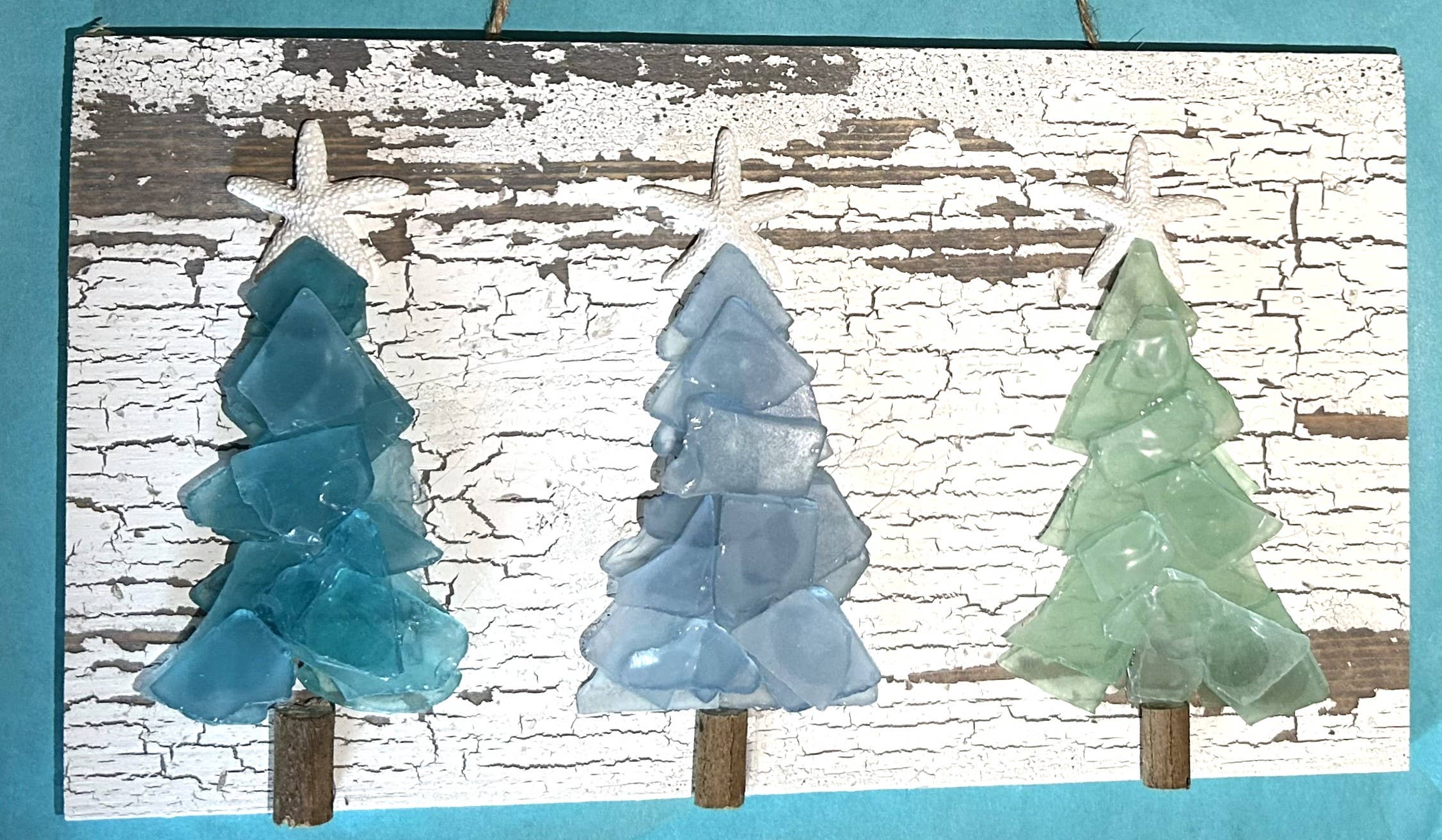 A SEAGLASS CREATION/SALTY SIGNS DESIGNS – Großhandel Künstlicher Weihnachtsbaum – Schäbige Planke Seeglas - Drei Mini-Baumplanken3