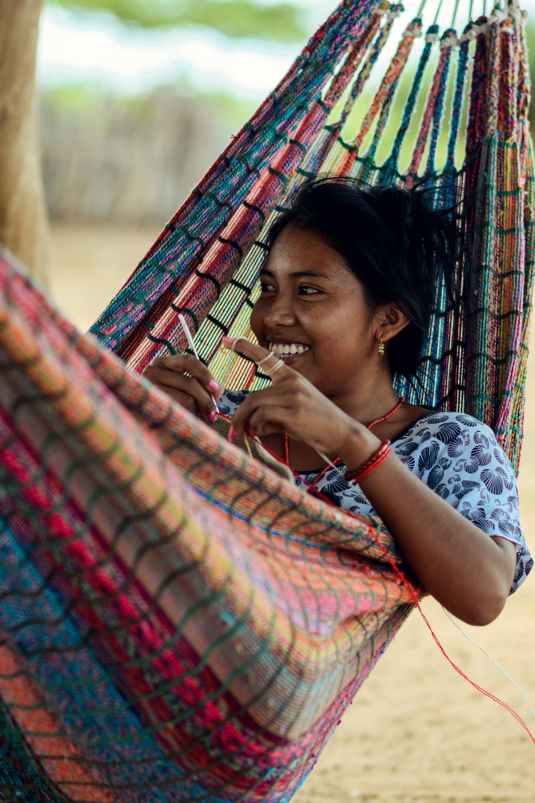 Lombia + Co. – Engroshandel Crossbodytaske - Dame – Bedst sælgende Etnisk WAYUU Mochila (Guariche Størrelse M)6