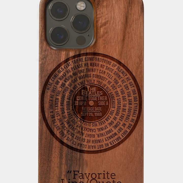 Custodie per iPhone serie in vinile personalizzate - Regalo personalizzato con canzone per collezionisti di vinili | 7" EP per la vendita all'ingrosso da parte di Engraved In Nature