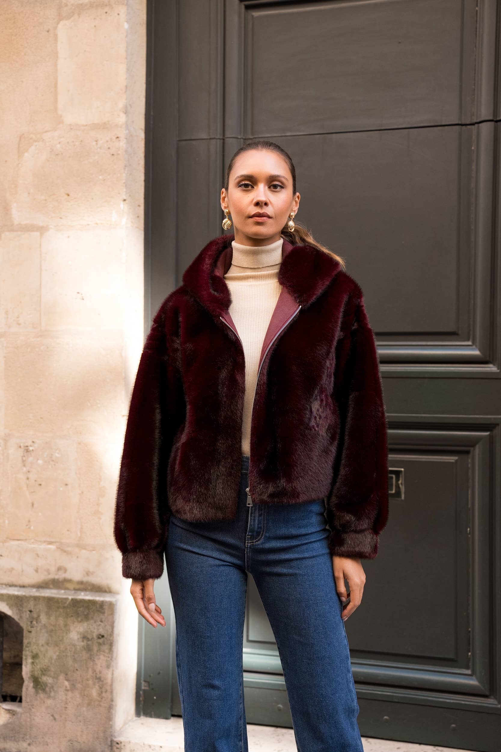 Attentif Paris - Wholesale Fur/Faux Fur Coat - Women's - Short coat with hood in faux fur with braided details22