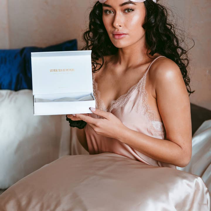 HoneyLux - Wholesale Bedding Pillowcase/Sham - Queen Organic Silk Pillowcase - Champagne