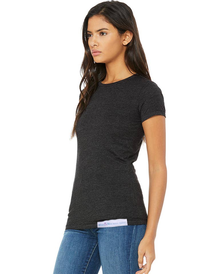 Fire Opal Infused — Passgenauer Rundhalsausschnitt für Damen für den Großhandel von Bliss and Bles Apparel