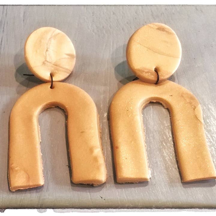 Boucles d'oreilles pendantes en or pour la vente par JAG/ged Edge Jewelry