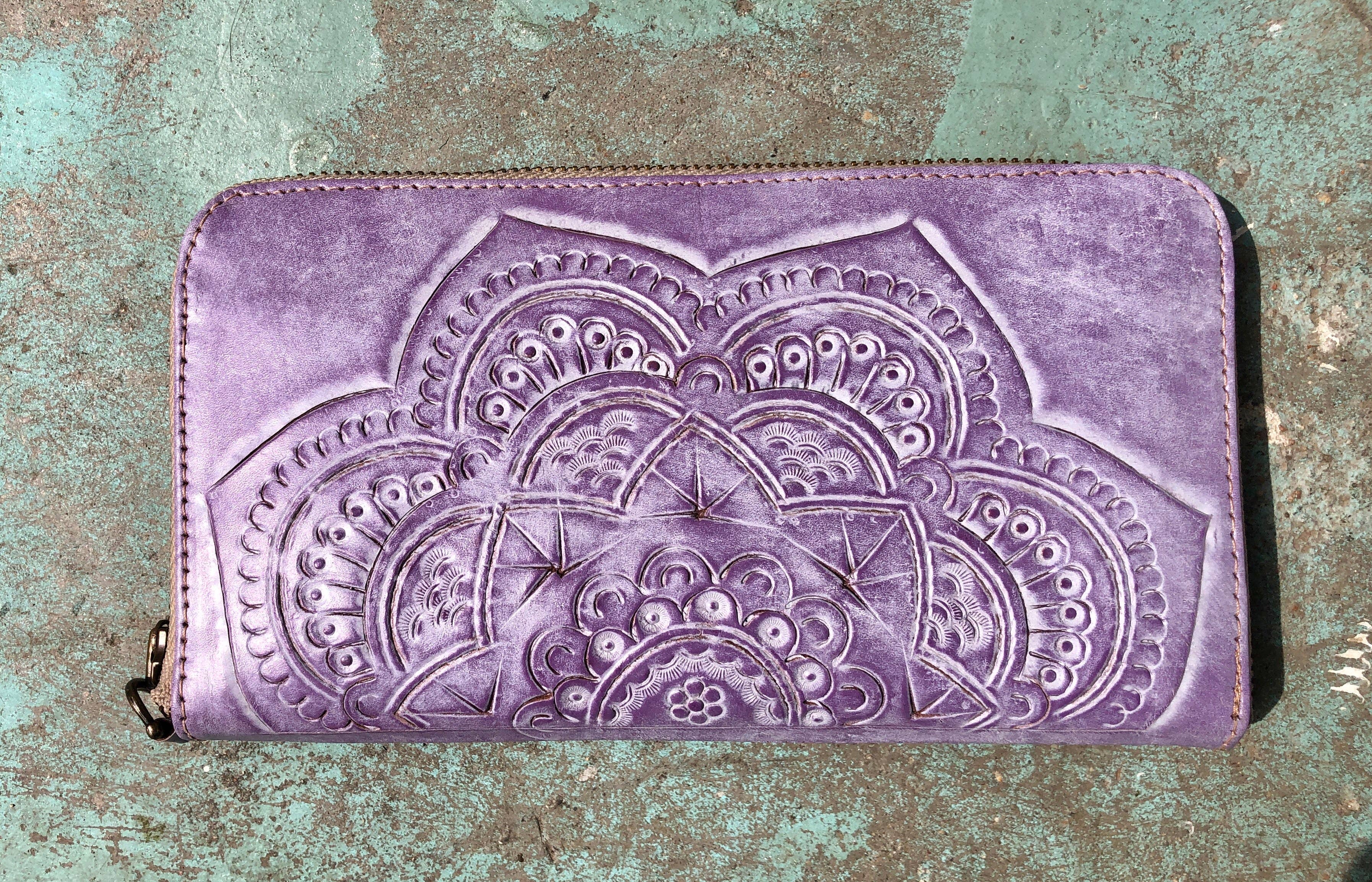 LEADERS IN LEATHER - Wholesale Wristlet - Zip Around Tooled Leather Wallet with Detachable Wristlet13