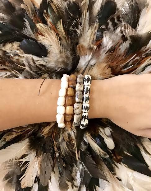 Twine & Twig - Venta al por mayor Pulsera de cuentas - Colocación de capas tribales | Batik Bar1