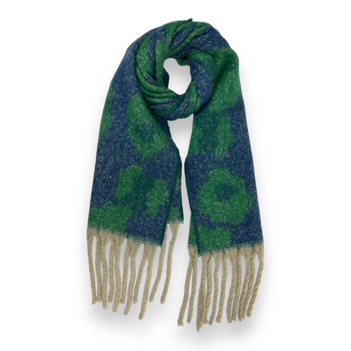 London Scarves – wholesale Scarf – Women's – Fluffy leopard print scarf finished with tassels