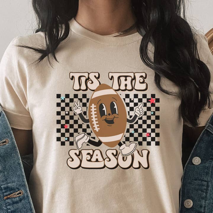 Det er fodboldsæsonen grafisk Tee for engroshandel hos Bella Me