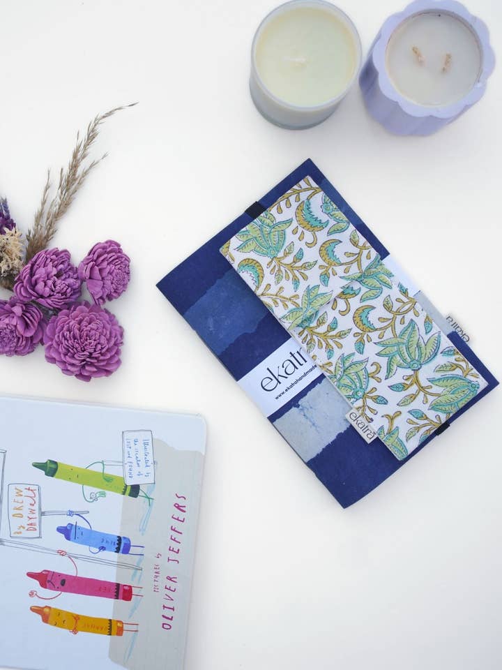 Étui/organisateur de stylos durable avec bande élastique par Ekatra pour la vente par Ekatra