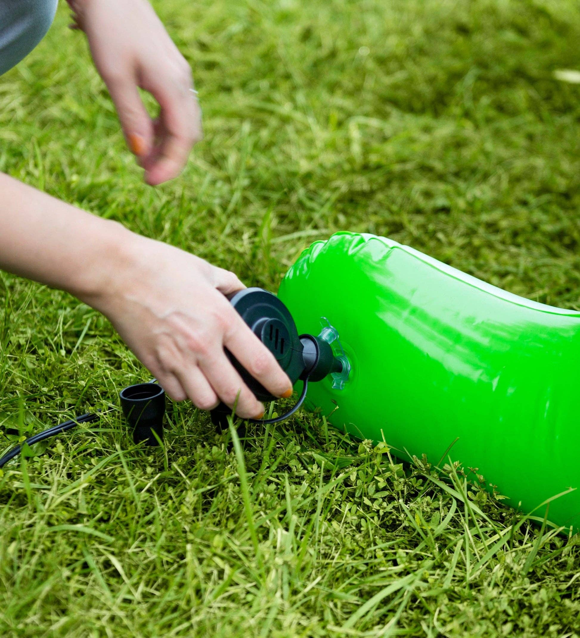 Hearthsong - Wholesale Sporting Game - Kids & Baby - Giant Inflatable 2-in-1 Darts & Soccer Set8