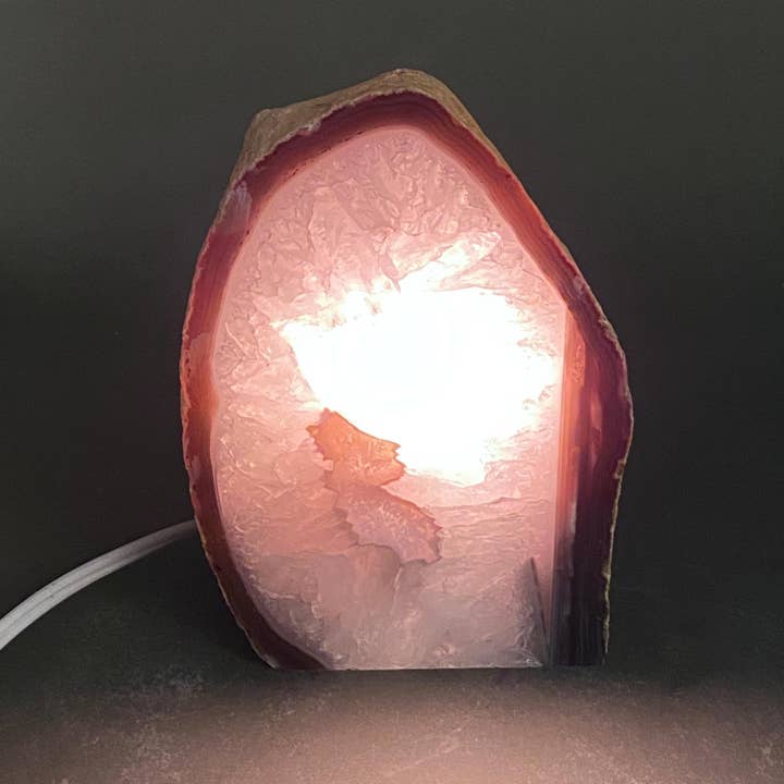 Crystal River Gems LLC - Wholesale Spiritual Stone/Crystal - Agate Geode Assorted Color Lamp with Cord and Bulb