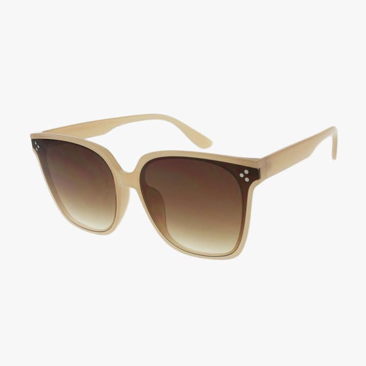 7062 - Vente en gros de lunettes de soleil de style carré arrondi, 12 pièces pour la vente par Solar Fashions NYC