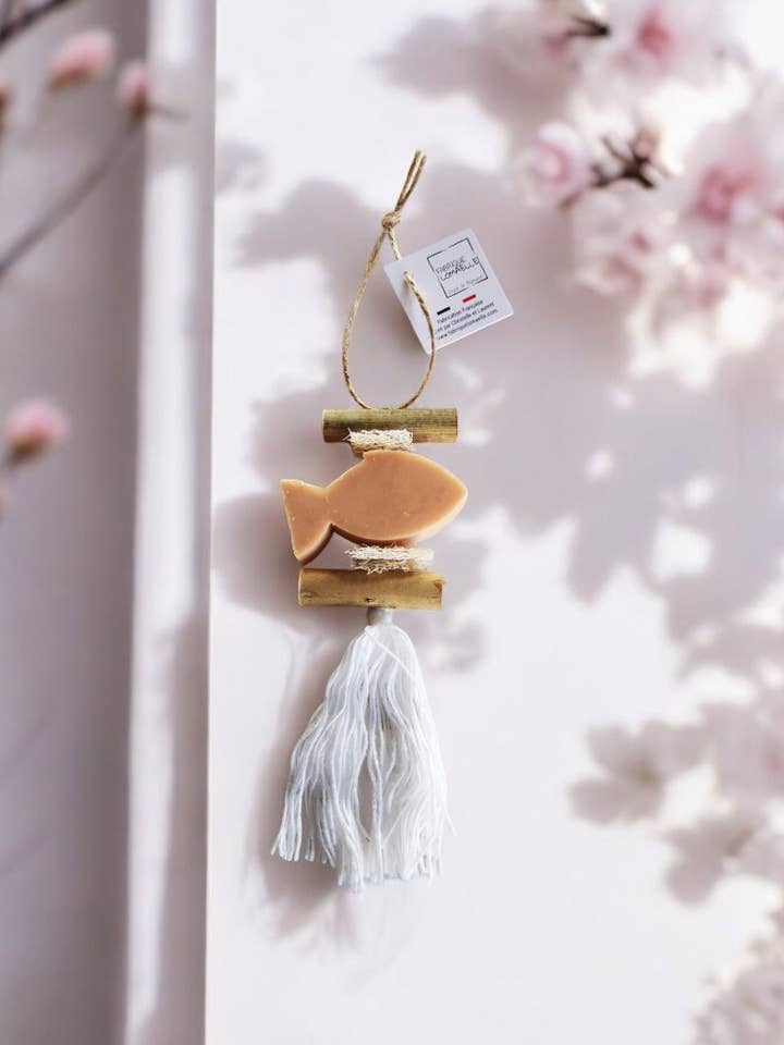 Braid 1 Fish-Shaped Soap Orange Blossom Scent for wholesale by fabrique lomaelle