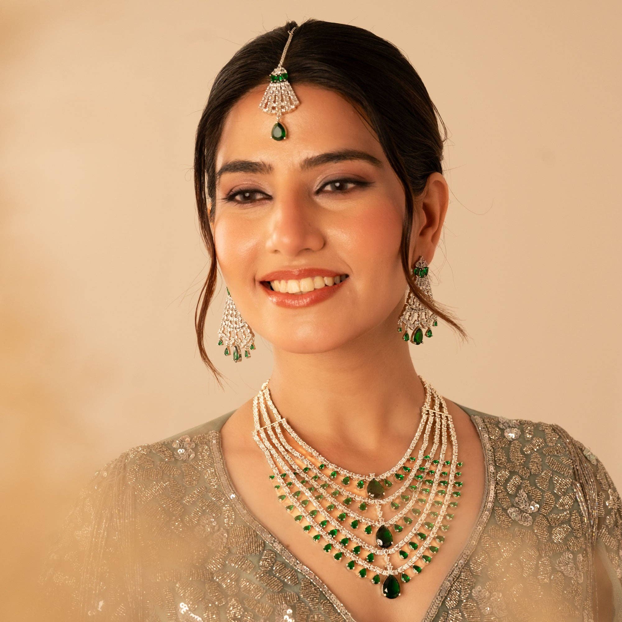 Vinnis Jewelry - Wholesale Jewelry Set - Emerald Green Multi-Layered Pearl Bridal Necklace Set with Maang Tikka & Earrings – Indian Wedding Jewelry1