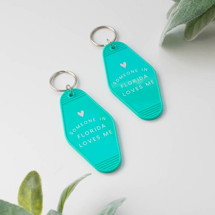 Declaration & Co - Vente Porte-clés – unisexe - Porte-clés rétro d'hôtel - Quelqu'un en Floride m'aime3