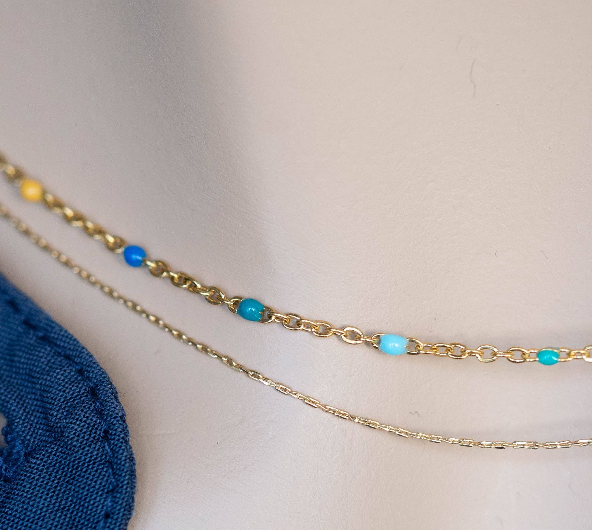Atelier Vivienne - Wholesale Beaded/Pearl Necklace - Ultra fine delicate minimalist double row necklace//colored resin pearls//fine gold//delicate jewelry//French handmade creation4