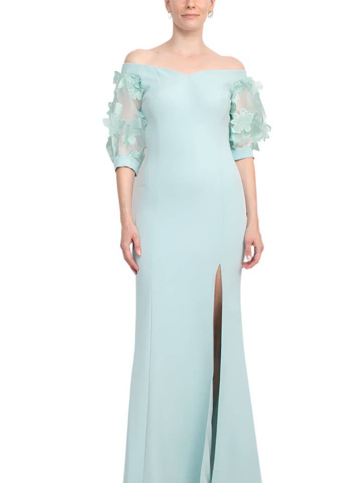 Robe Scuba Fendue Côté Bodycon à Manches en Dentelle Ornée avec Fermeture Éclair au Dos et Col en V Alberto Makali pour la vente par Immediate Apparel