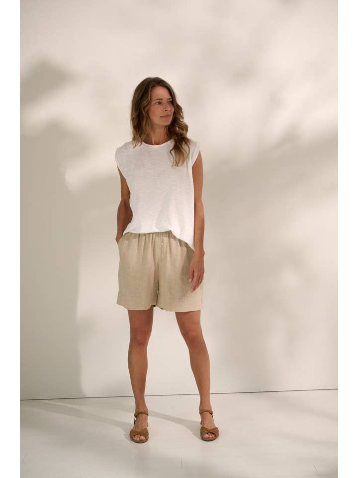 lia shorts linen for wholesale on Faire3