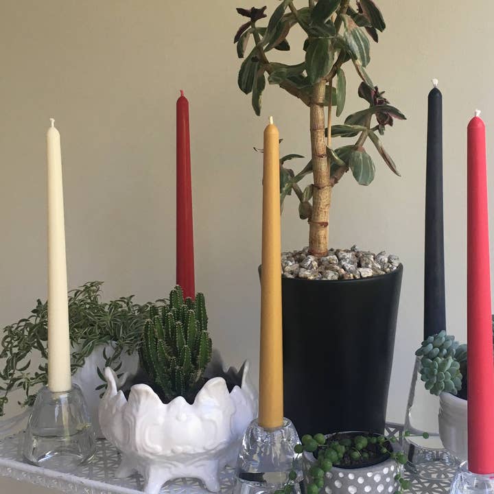 Rød/Neutral Natural Soy Konisk Candle (2stk) for engroshandel hos Lady Lou Collective