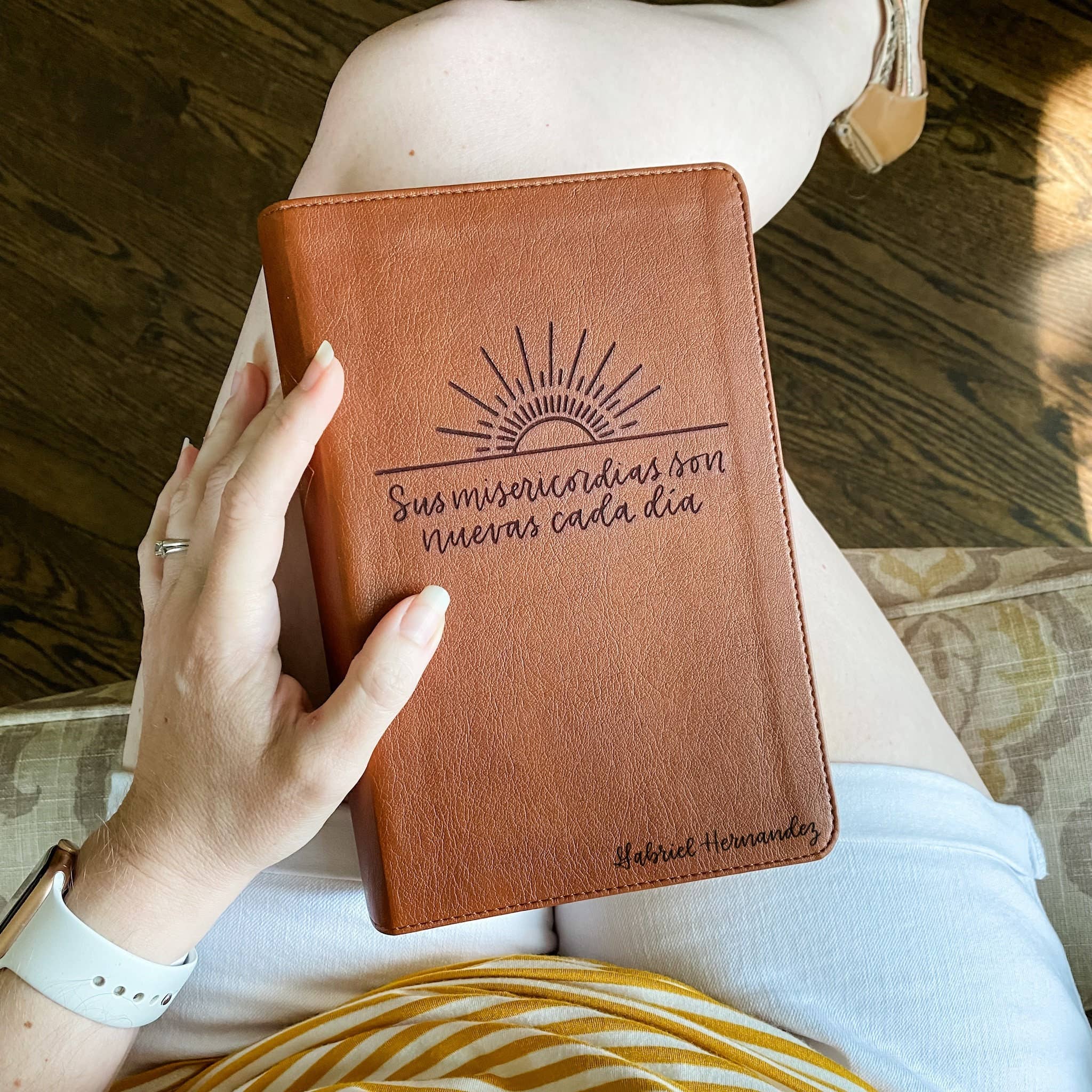 Joy Creative Bibles - Wholesale Religion - ESV/RVR (English/Spanish) Bible - Nue0