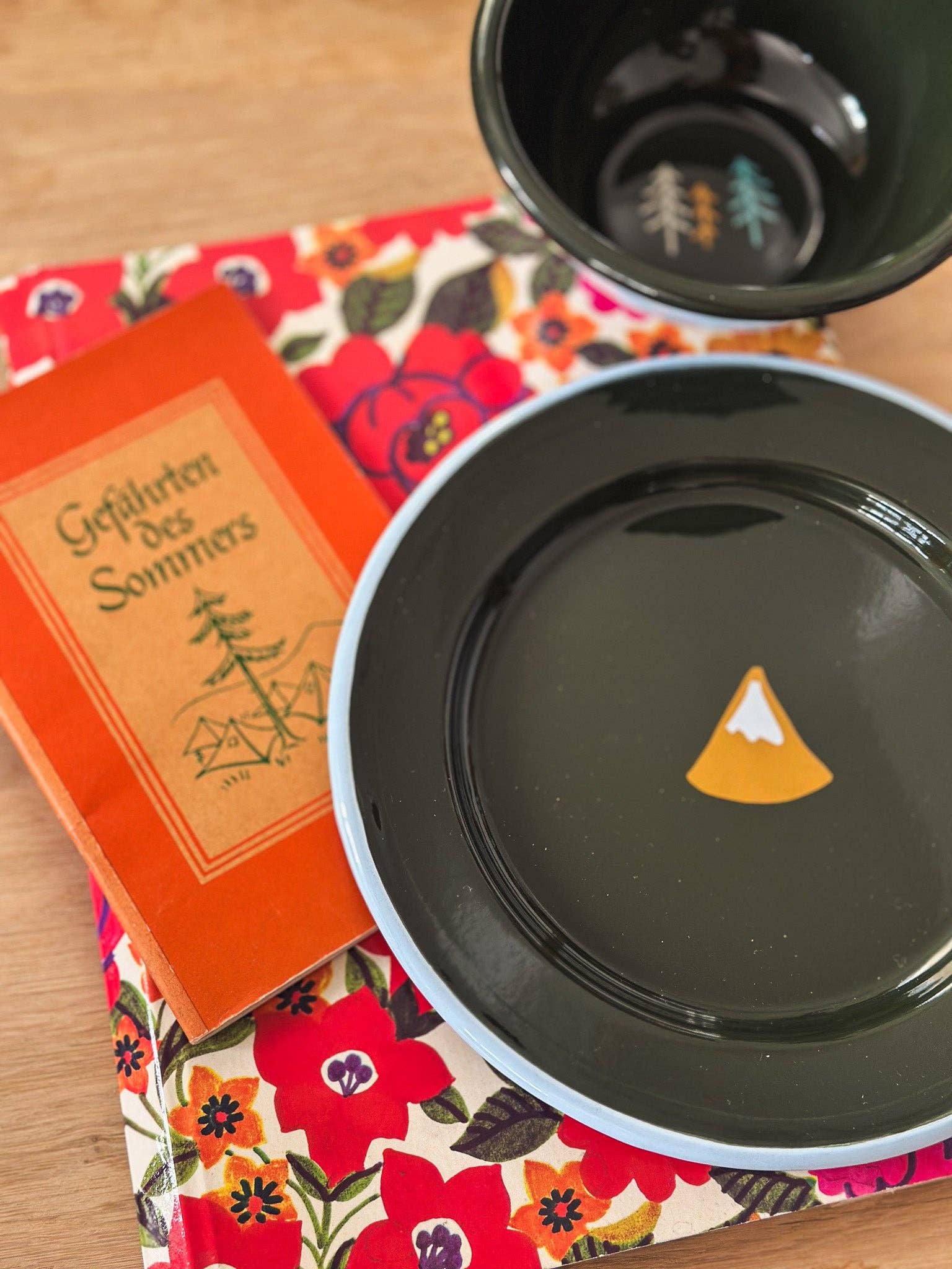 Roadtyping - Wholesale Dinner Plate - Forest & Mountains enamel plate2