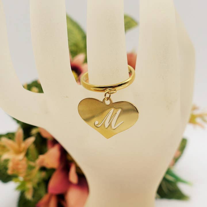 BIG HEART anello iniziali ~ Anello regolabile in ACCIAIO Inossidabile con ciondolo cuore for wholesale by Daemon srls