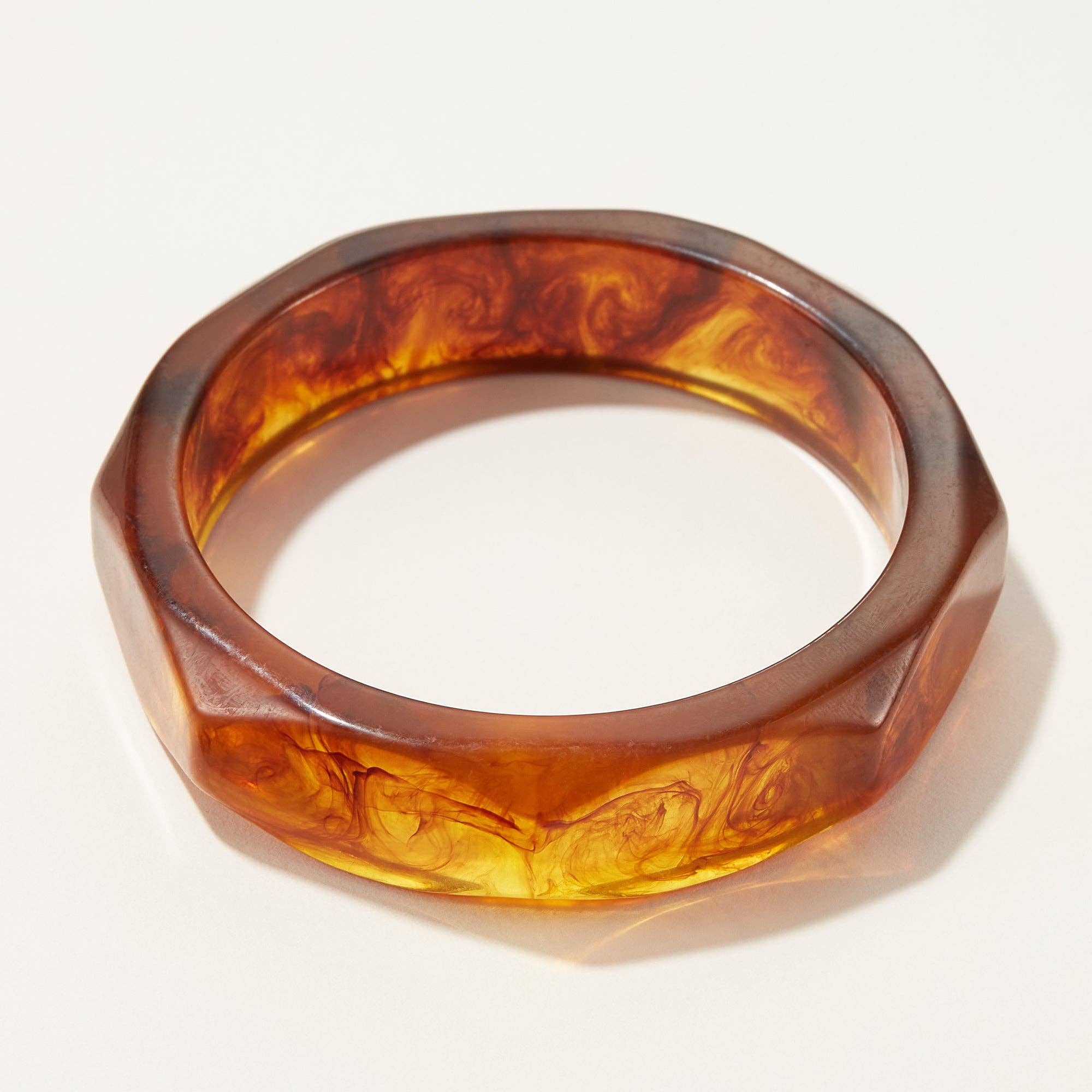 Frem – wholesale Bangle bracelet – Oversized Octagon Resin Bangle Bracelet1