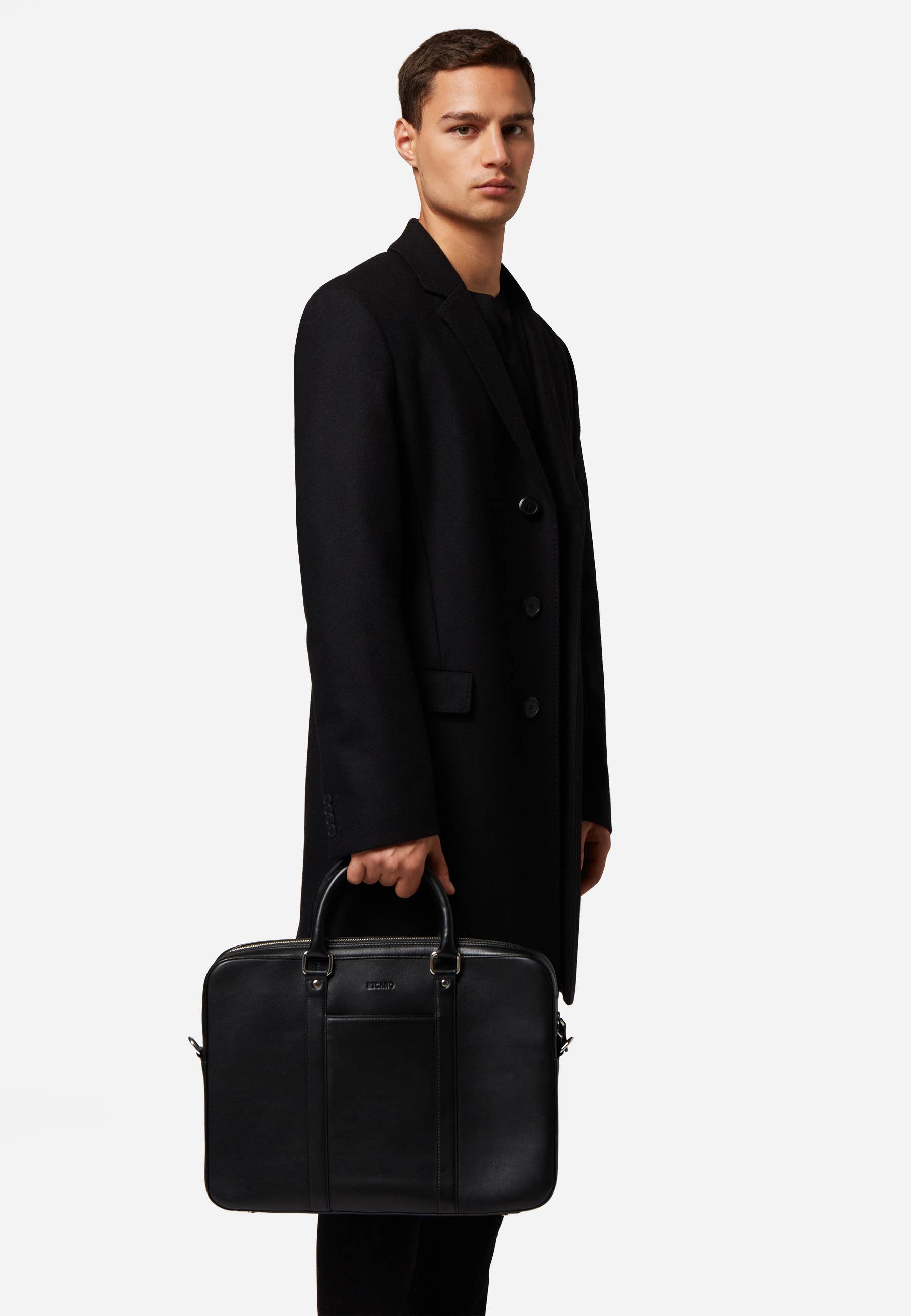 black Classic men's leather bag/Henrik for wholesale on Faire2